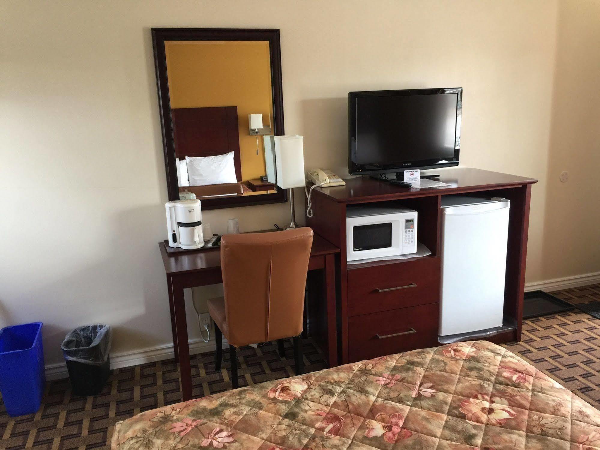 Park Place Motel & Suites Tweed Extérieur photo