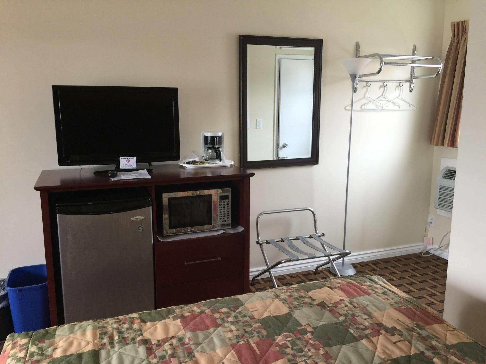 Park Place Motel & Suites Tweed Extérieur photo