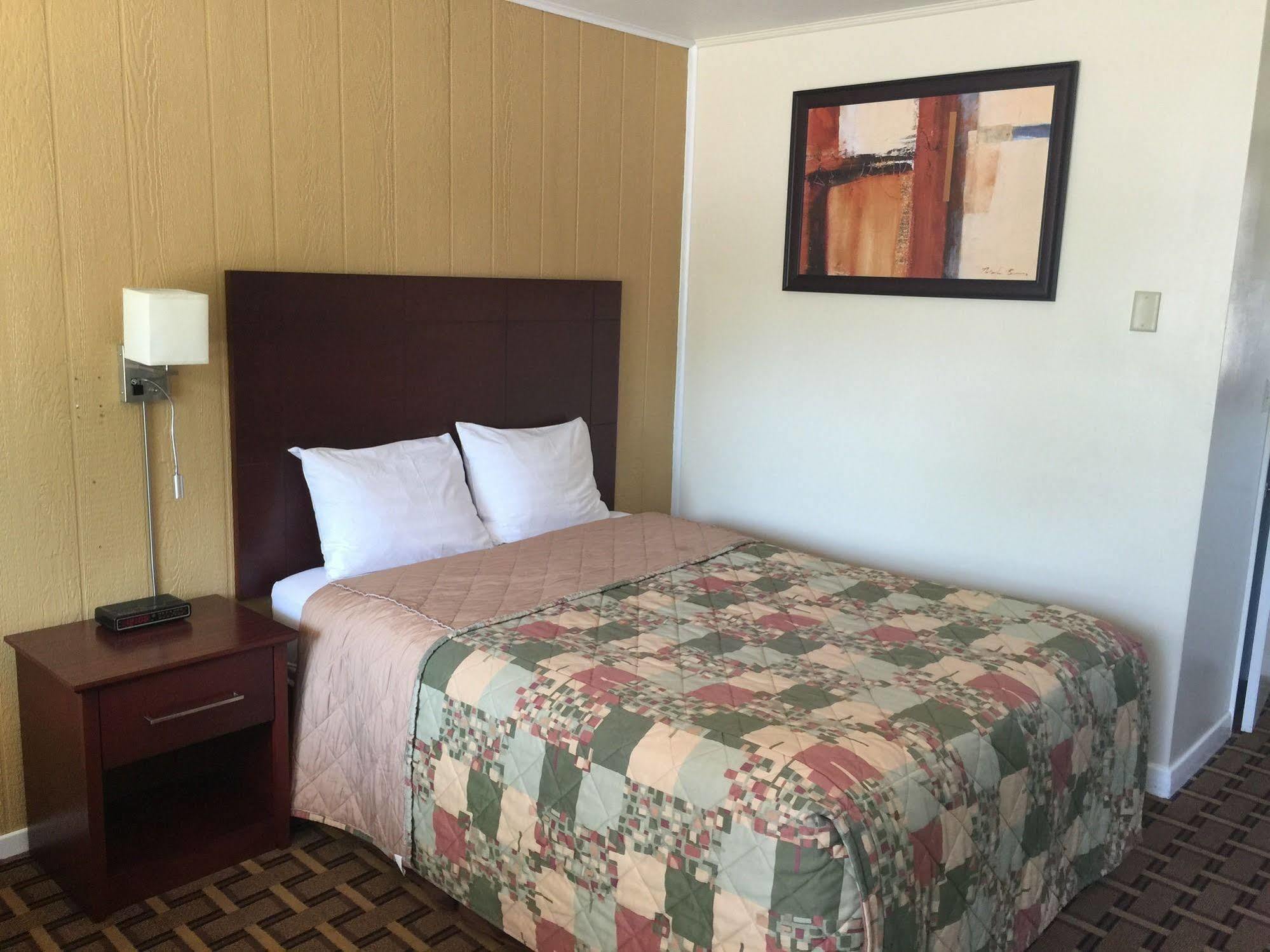 Park Place Motel & Suites Tweed Extérieur photo