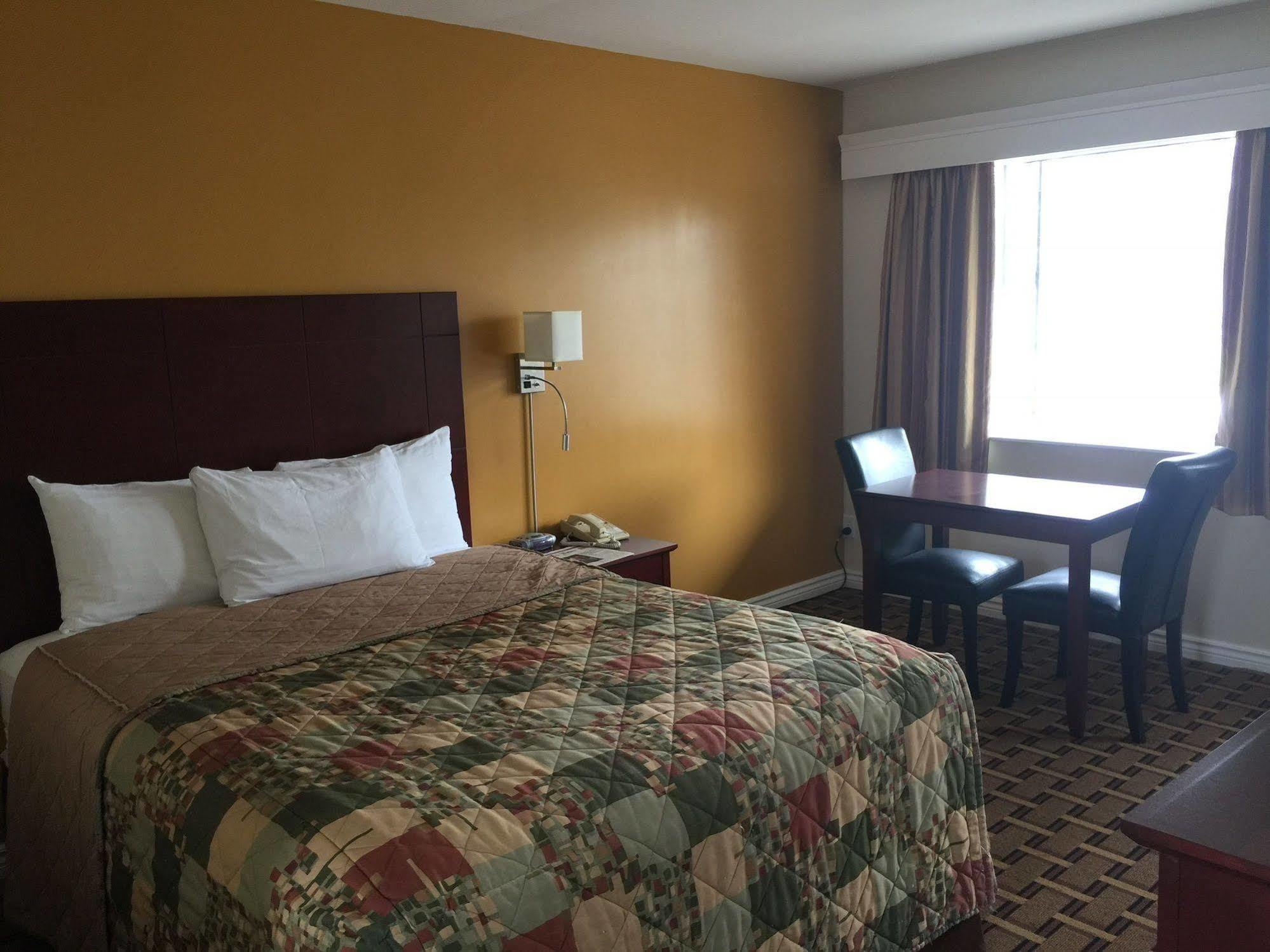 Park Place Motel & Suites Tweed Extérieur photo
