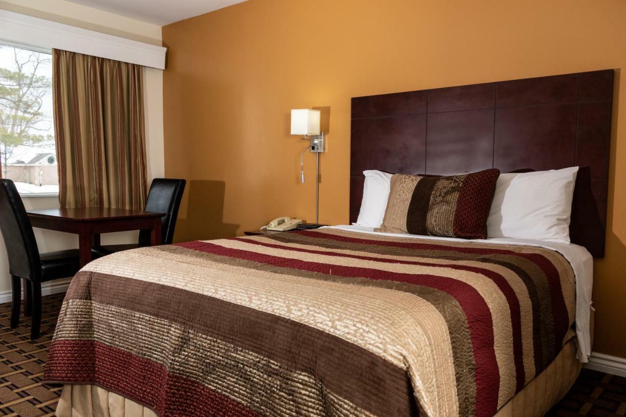 Park Place Motel & Suites Tweed Extérieur photo